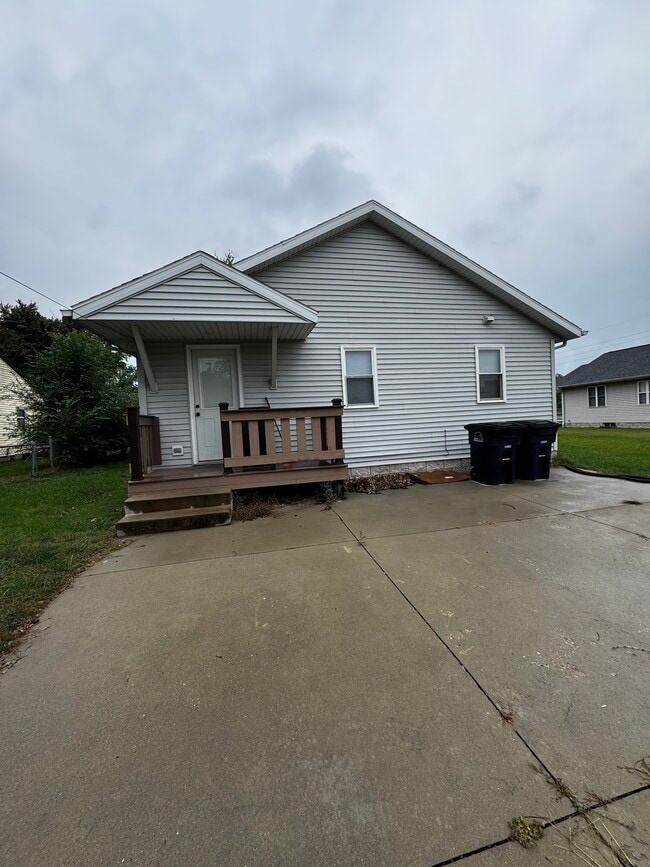 325 N Calumet Ave in Michigan City, IN - Building Photo - Building Photo