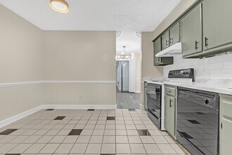 1838 Quail Park Cir in Memphis, TN - Building Photo - Building Photo