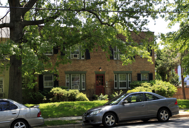 822 S Alfred St in Alexandria, VA - Building Photo - Building Photo