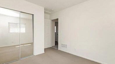 2052 Pomona Ave-Unit -Unit A in Costa Mesa, CA - Building Photo - Building Photo