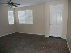 29040 Azara St in Murrieta, CA - Building Photo - Building Photo