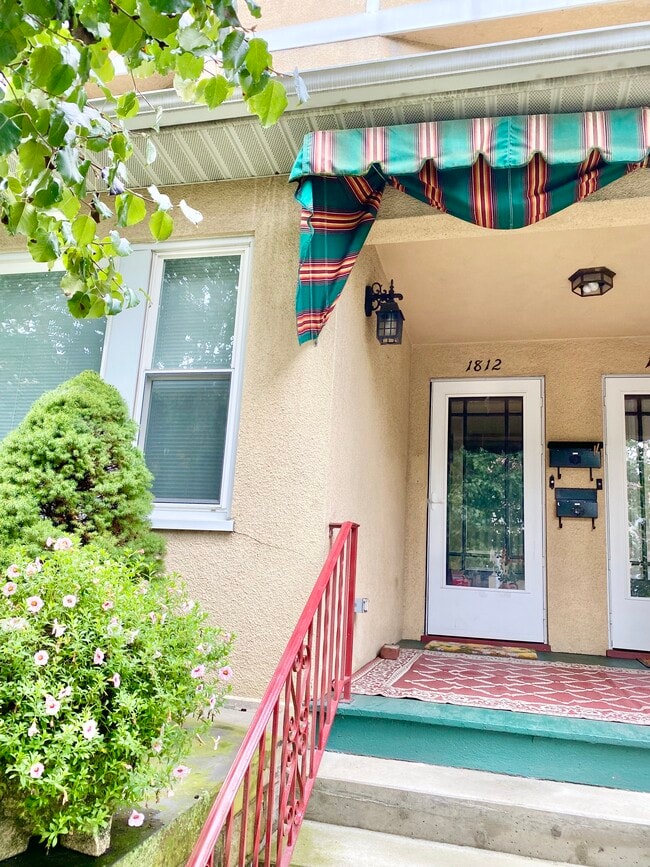 1812 Vine St, Unit 1812