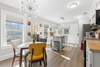 620 15th St N, Unit Front House in St. Petersburg, FL - Foto de edificio - Building Photo