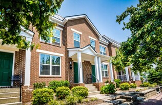 Cary West Apartments in Richmond, VA - Building Photo