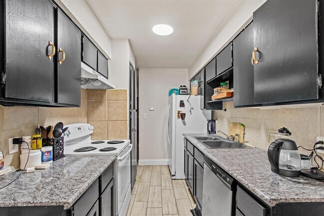 9611 Teasdale Terrace in Austin, TX - Building Photo - Building Photo
