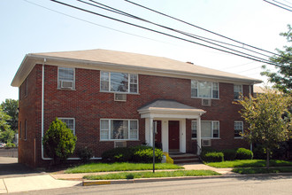 Christopher Court in Lodi, NJ - Foto de edificio - Building Photo