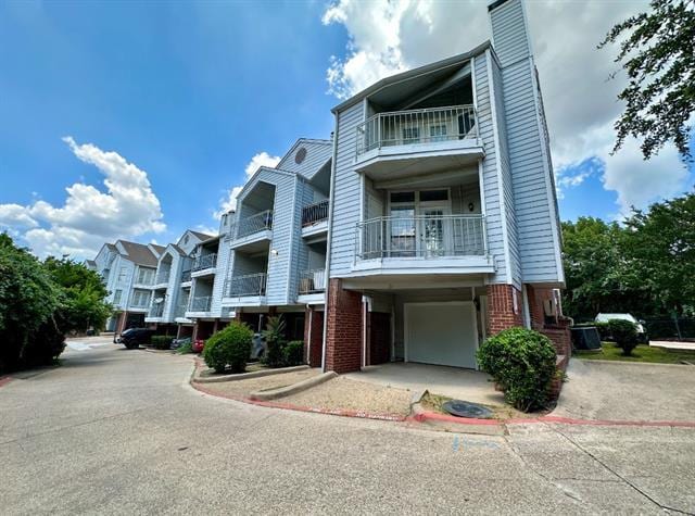 property at 9823 Summerwood Cir