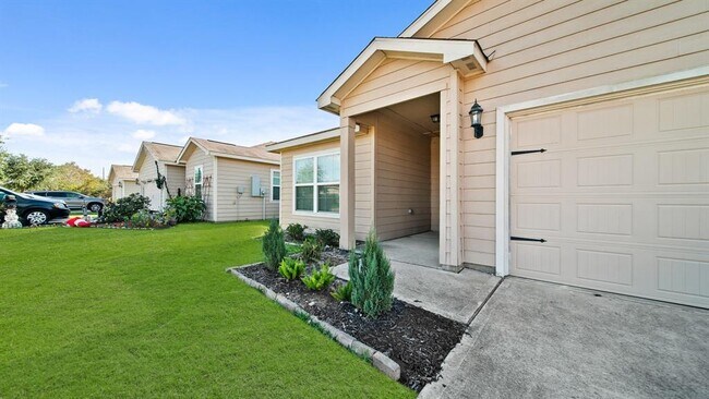 836 Crystal Lakes Dr in Brookshire, TX - Foto de edificio - Building Photo