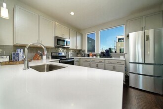 64 Fern Ave in Nashville, TN - Building Photo - Building Photo