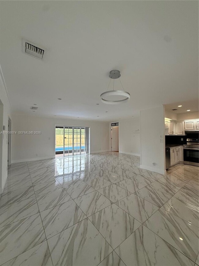 19253 Carolina Cir in Boca Raton, FL - Building Photo - Building Photo