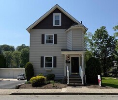 19 Cobb Pl, Unit A in Morristown, NJ - Building Photo