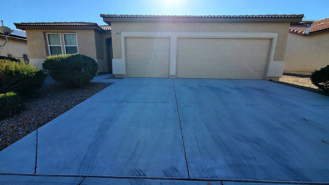 3405 La Cascada Ave in North Las Vegas, NV - Building Photo