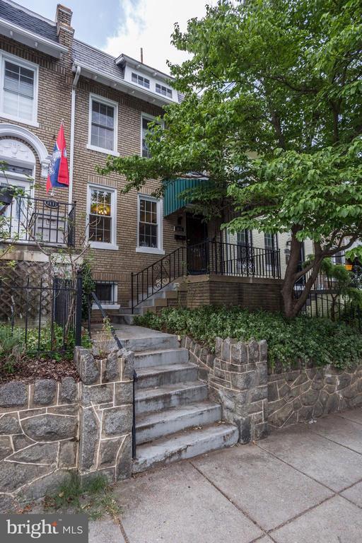 1015 Quebec Place NW in Washington, DC - Building Photo - Building Photo