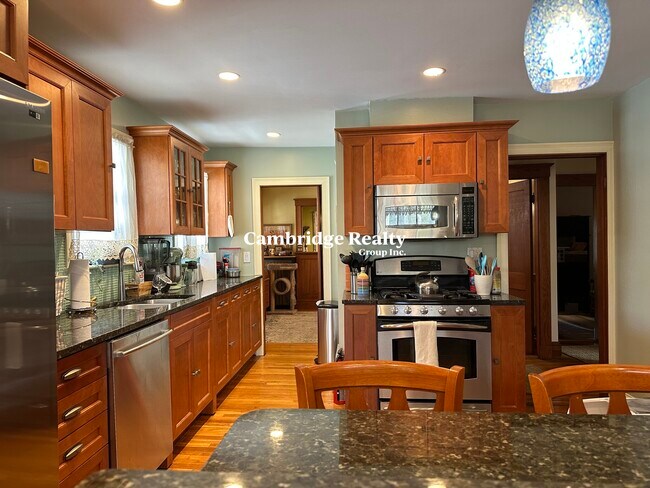 19 High St, Unit T in Cambridge, MA - Building Photo - Building Photo
