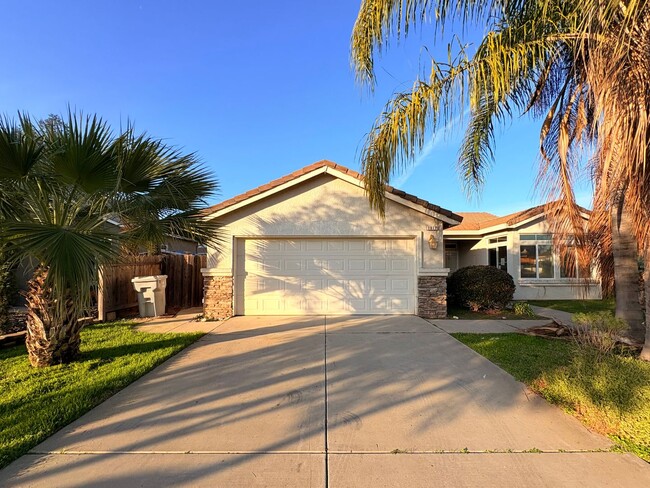 property at 1817 Briar Brook Ct