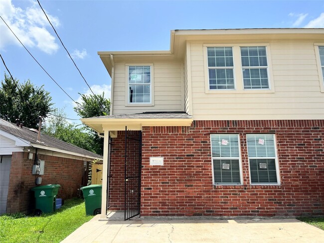 3730 Lehall St in Houston, TX - Building Photo - Building Photo
