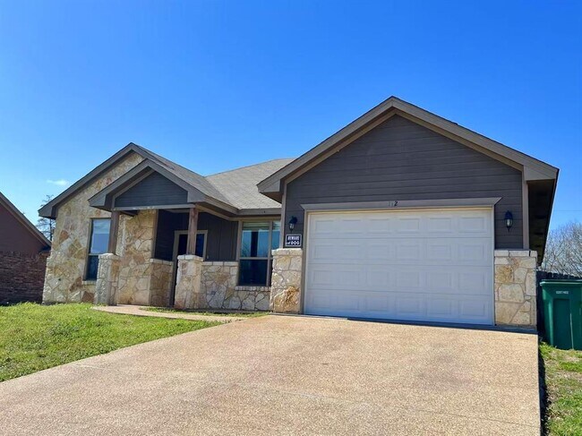 112 Flat Creek Dr in Robinson, TX - Building Photo - Building Photo