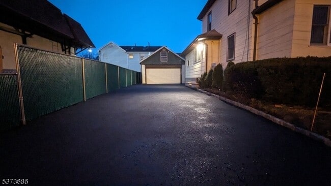 107 Madison Ave in Dunellen, NJ - Building Photo - Building Photo