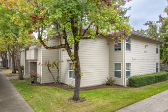 Capital Park in Portland, OR - Foto de edificio - Building Photo