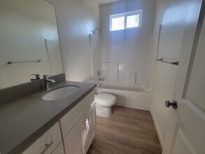 8501 Grandy St in Bakersfield, CA - Building Photo - Building Photo