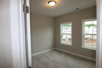 501 Stagecoach Bnd SE in Smyrna, GA - Foto de edificio - Building Photo