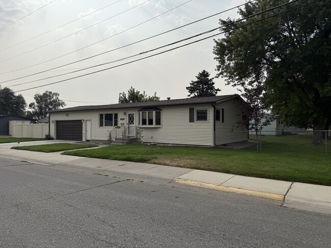 1316 Miles Ave in Billings, MT - Building Photo - Building Photo