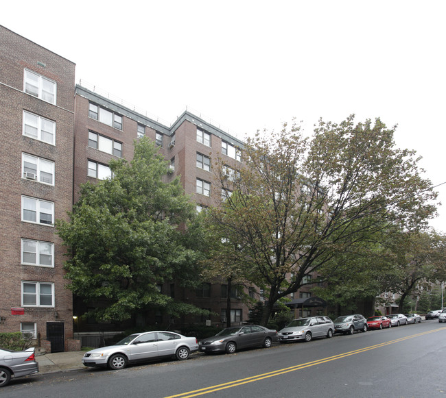 The Forester in Forest Hills, NY - Building Photo - Building Photo