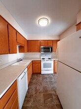 6957 Ridgetop Dr NE in Keizer, OR - Building Photo - Building Photo