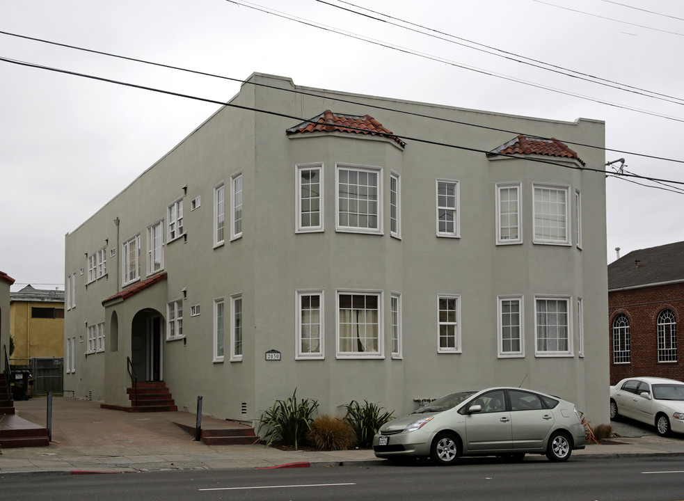 2030 Ashby Ave in Berkeley, CA - Building Photo