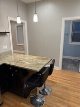 2446 N Campbell Ave, Unit 1 in Chicago, IL - Building Photo - Building Photo