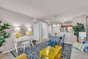 1957 S Telegraph Rd in Bloomfield Hills, MI - Building Photo