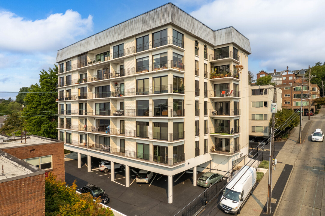 Plaza Royale in Seattle, WA - Foto de edificio