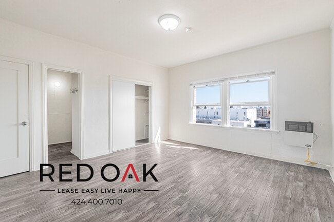 property at 746 S Coronado St