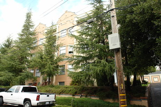 378 Belmont St in Oakland, CA - Building Photo - Building Photo