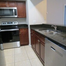 5118 City St in Orlando, FL - Foto de edificio - Building Photo