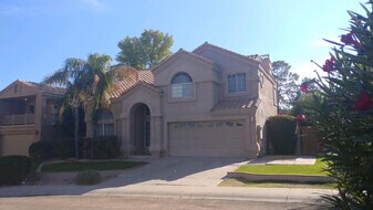 1982 W Peninsula Cir in Chandler, AZ - Building Photo