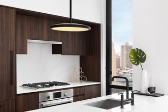111 Varick St, Unit 19 B in New York, NY - Building Photo - Building Photo