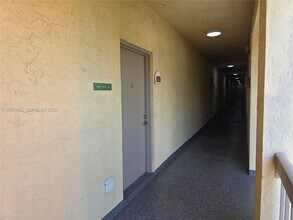 8100 Geneva Ct in Doral, FL - Building Photo - Building Photo