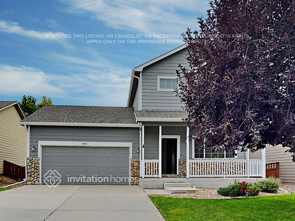 366 Emerald St in Lochbuie, CO - Building Photo