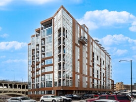2222 Detroit Ave, Unit 306 in Cleveland, OH - Building Photo