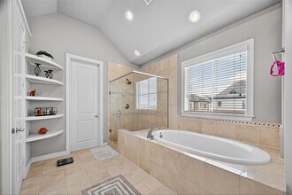 9413 Fannin St in Houston, TX - Building Photo - Building Photo