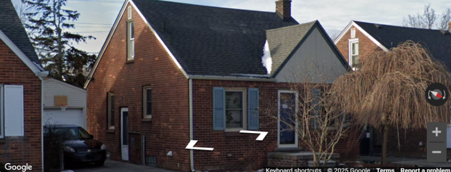 19944 Roscommon St in Harper Woods, MI - Building Photo - Building Photo