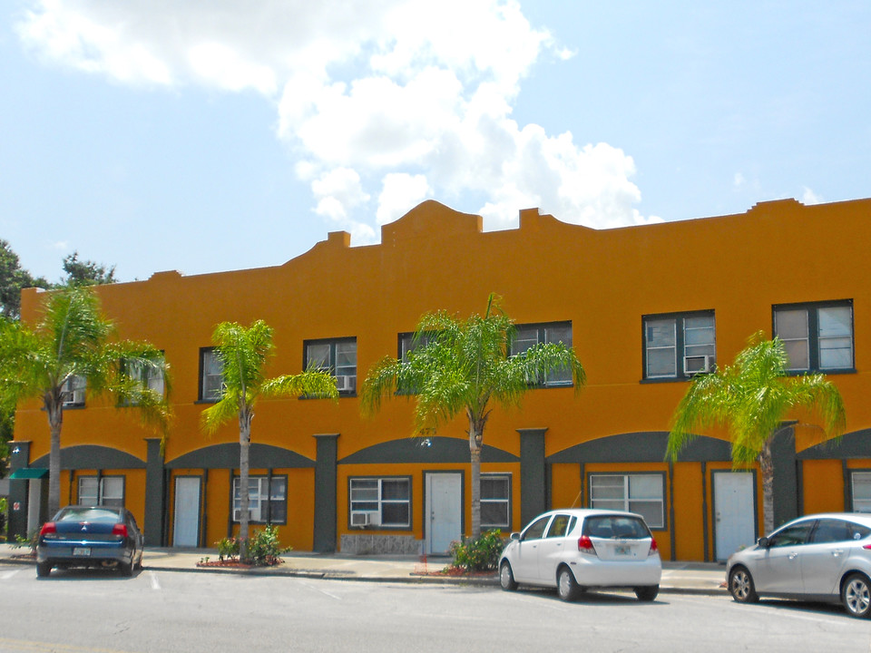 Boulevard Inn in Umatilla, FL - Building Photo