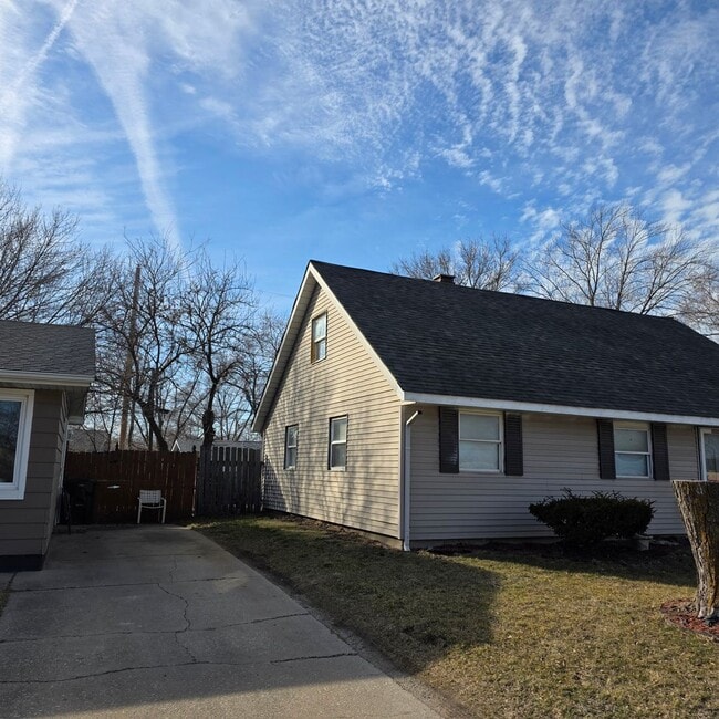 1100 S Lake St in Gary, IN - Building Photo - Building Photo