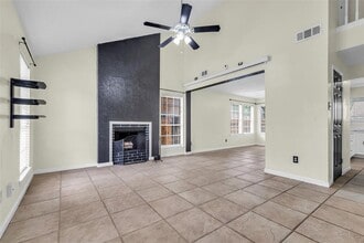 15830 Pipers View Dr in Webster, TX - Building Photo - Building Photo