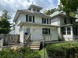 206 S Fairview Ave in Lansing, MI - Building Photo