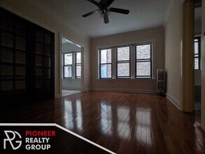 4647 N Paulina St, Unit #4641-204 in Chicago, IL - Foto de edificio - Building Photo