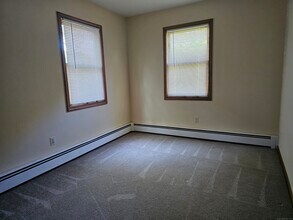 25 Brook Pine Dr in Shelton, CT - Building Photo - Building Photo