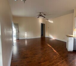 4911 Tallowood Way in Naples, FL - Foto de edificio - Building Photo