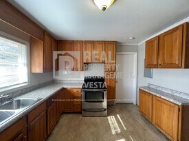 2910 Reynolds Dr in Macon, GA - Building Photo